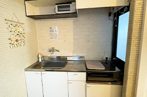 ちょっとした料理や飲み物の準備に便利なキッチンスペース