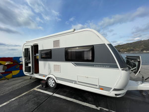 景色を眺めながらひと休みできます